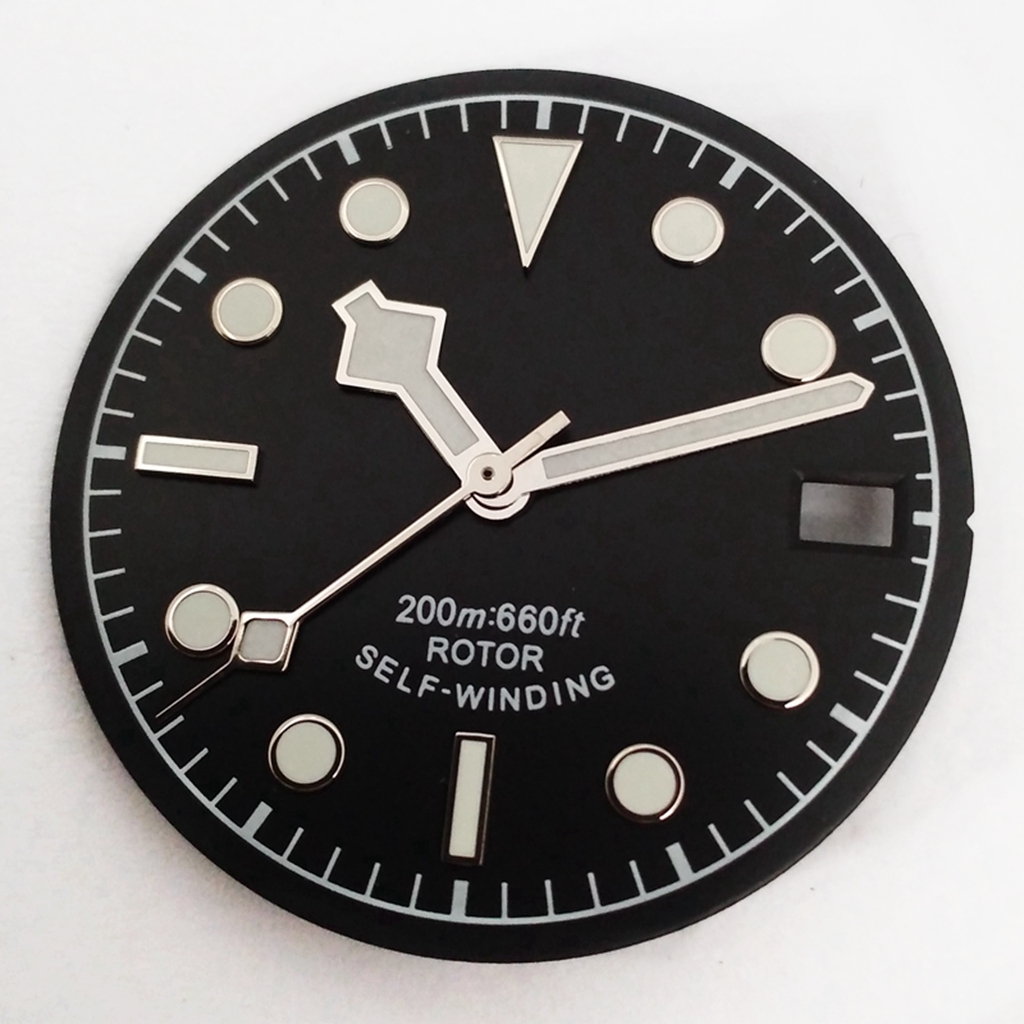 Cadran de montre lumineux vert - Luxury Watch With Green Dial avis et prix