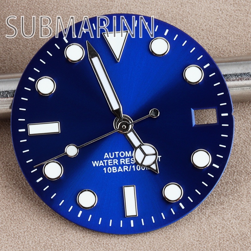 Aiguilles de cadran de montre  - Luxury Watch With Green Dial avis et prix
