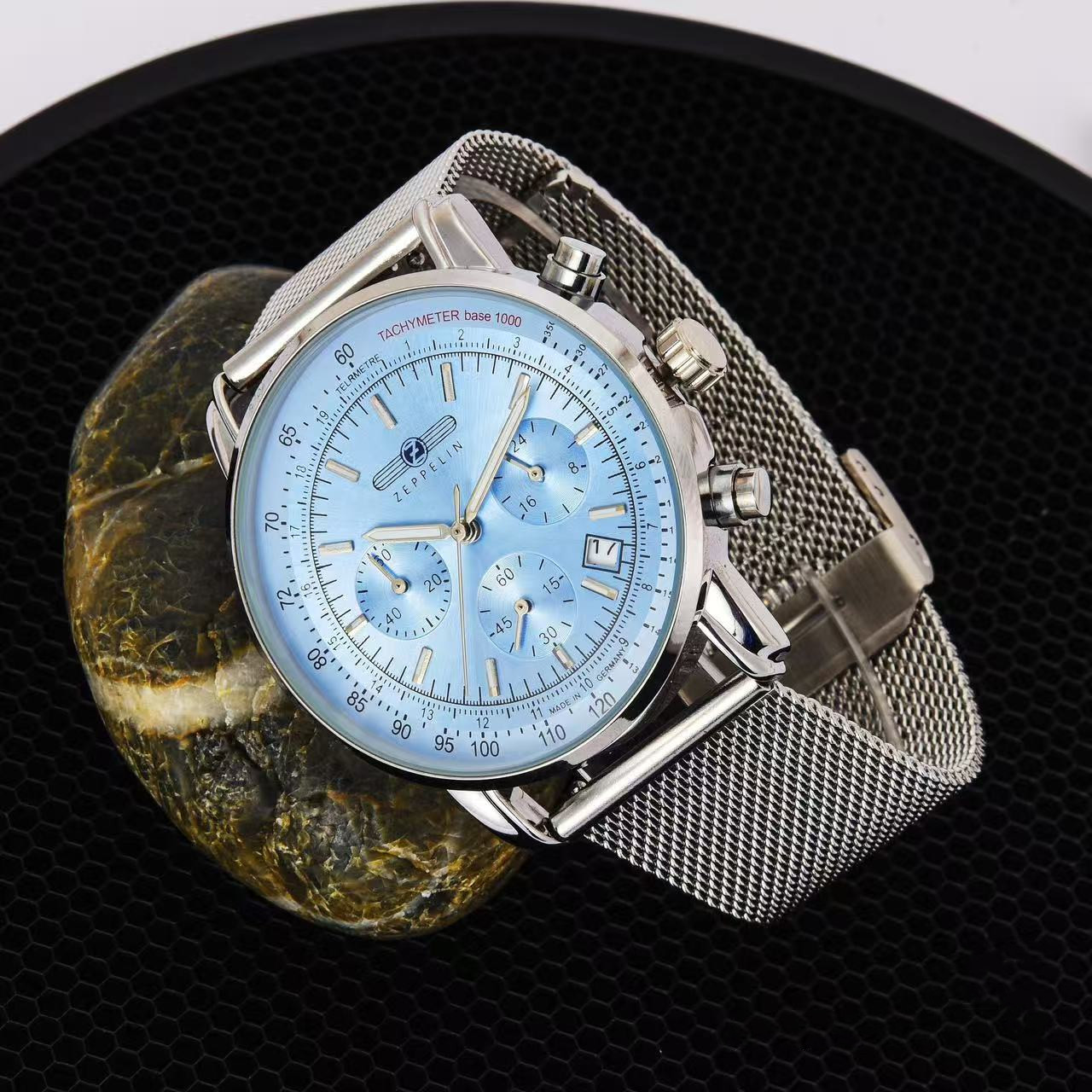 Montre à quartz Zeppelin pour  - Luxury Watch With Green Dial avis et prix